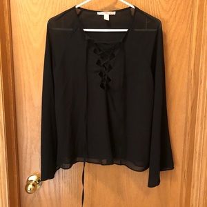 Longsleeve lace up blouse